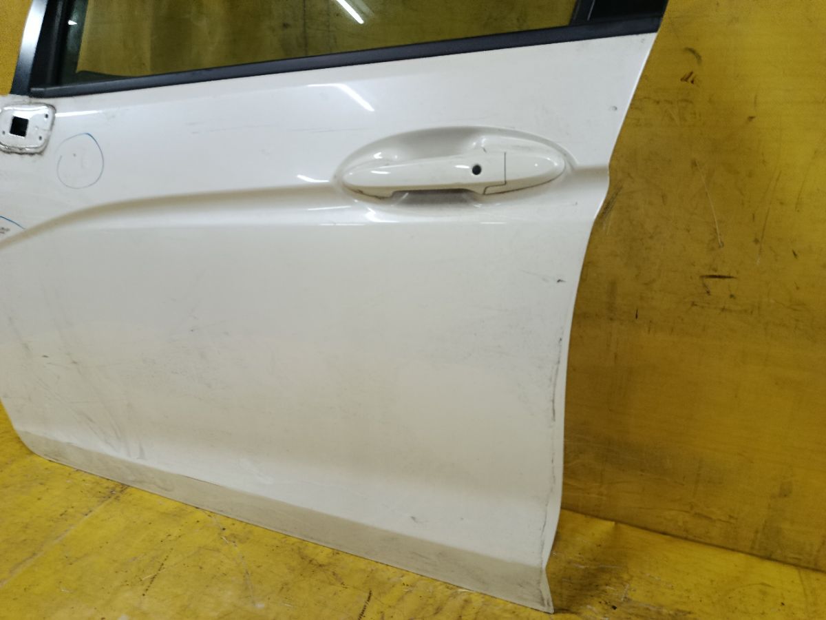 Дверь боковая на Honda Fit GK4 Фото 2