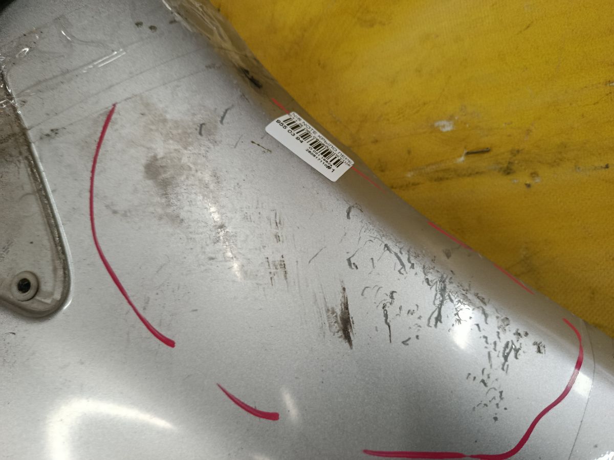 Крыло переднее на Nissan Note E11 Фото 4