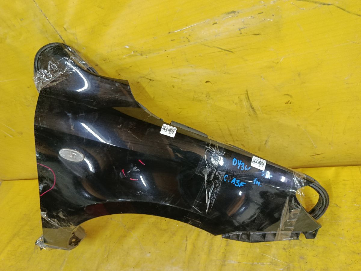 Крыло переднее на Mazda Demio DY3W Фото 2