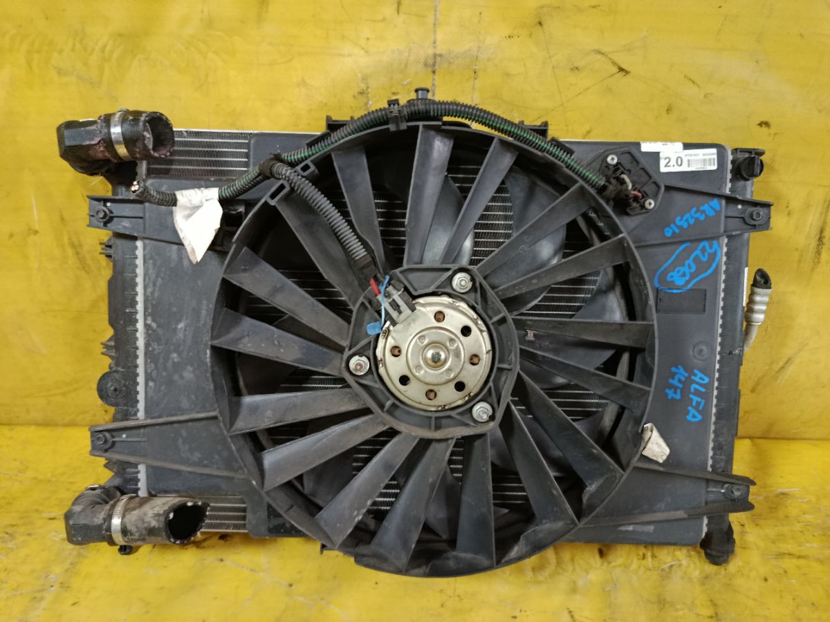 Радиатор ДВС на Alfa Romeo 147 AR32310 Фото 2