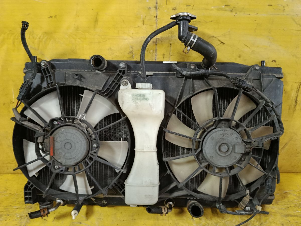 Радиатор ДВС на Honda Freed GB3 L15A Фото 2