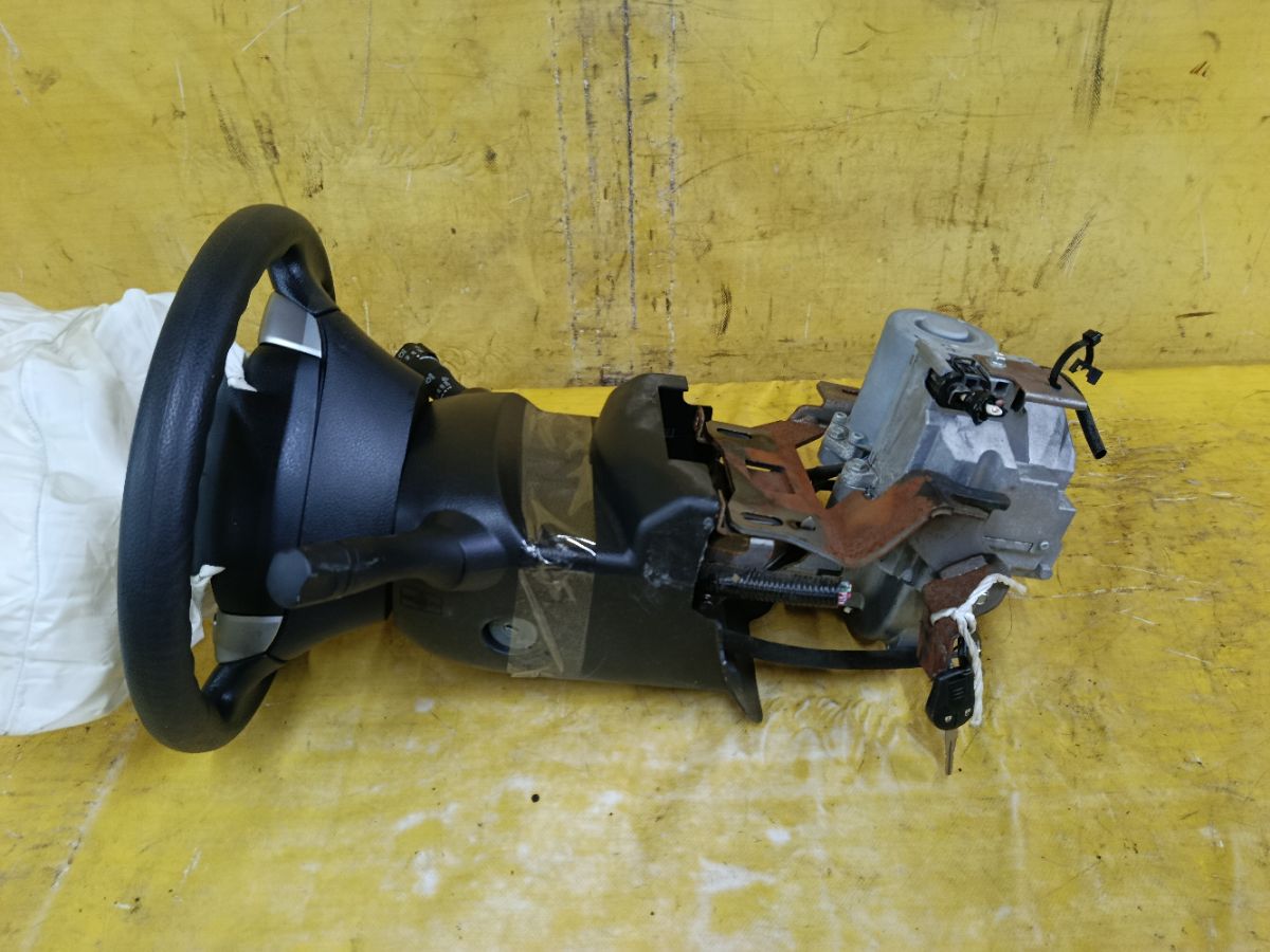 Рулевая колонка на Nissan Serena NC26 Фото 1