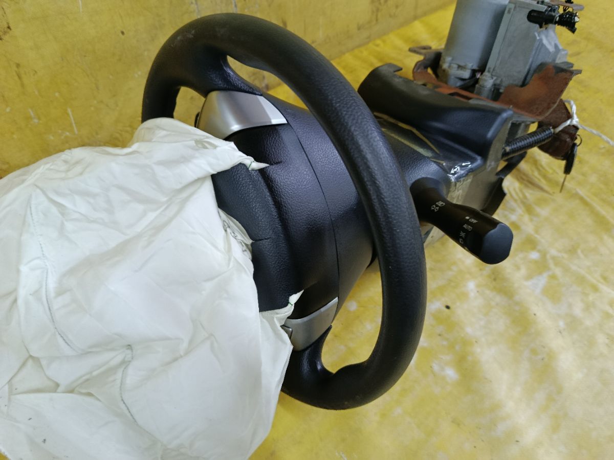 Рулевая колонка на Nissan Serena NC26 Фото 2