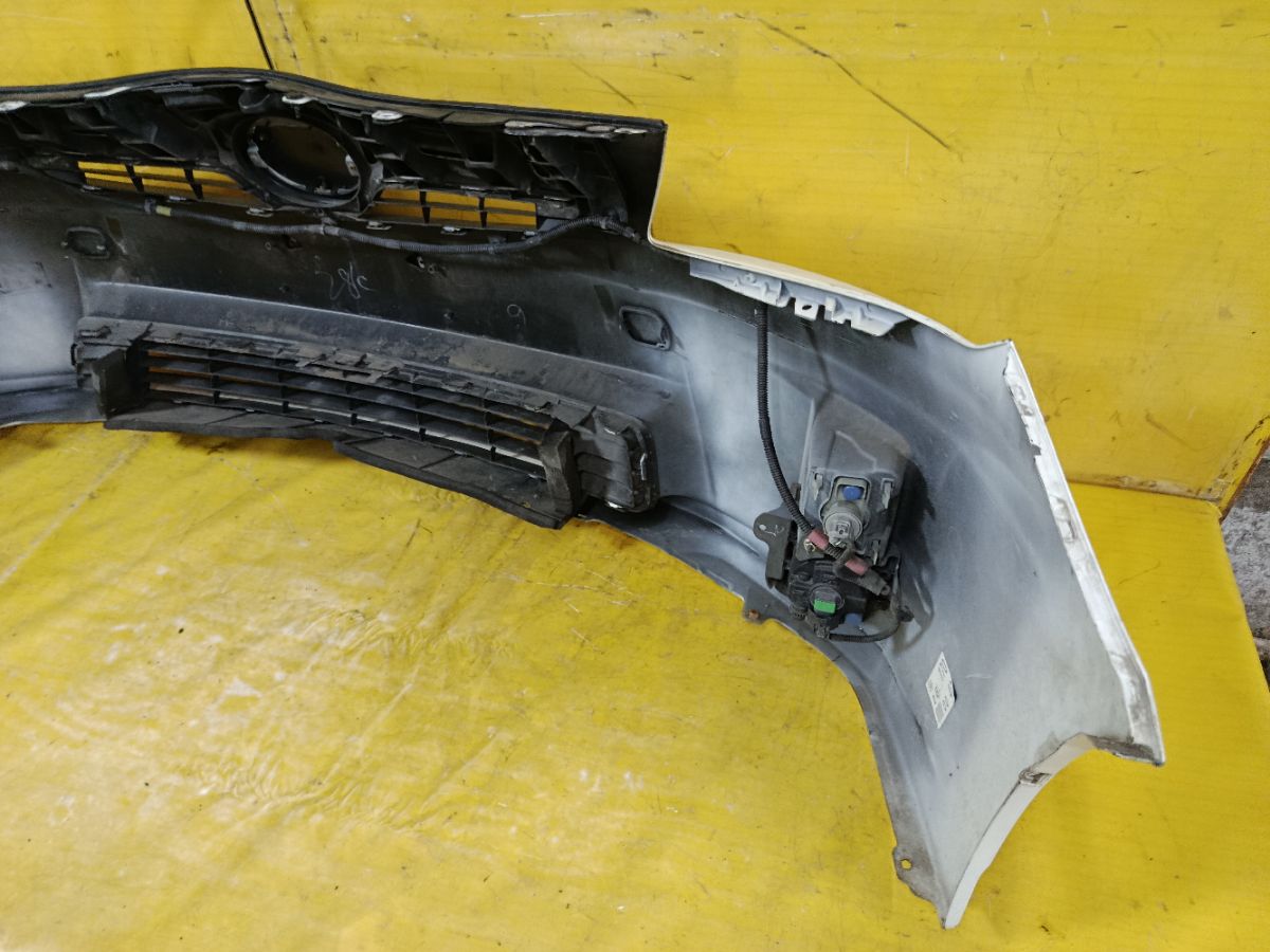 Бампер 47-39 47-39,52119-47080 на Toyota Prius ZVW30 Фото 10
