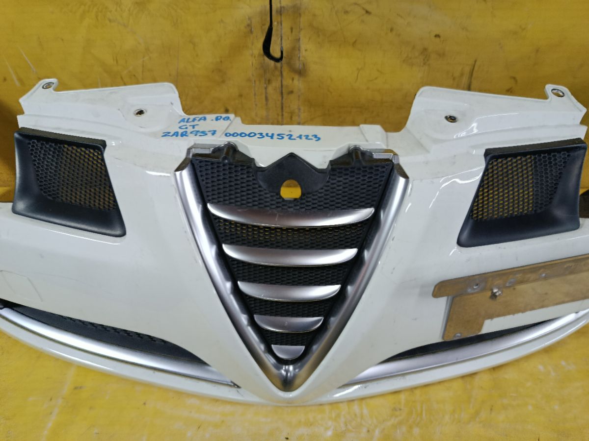 Бампер на Alfa Romeo Gt Фото 4