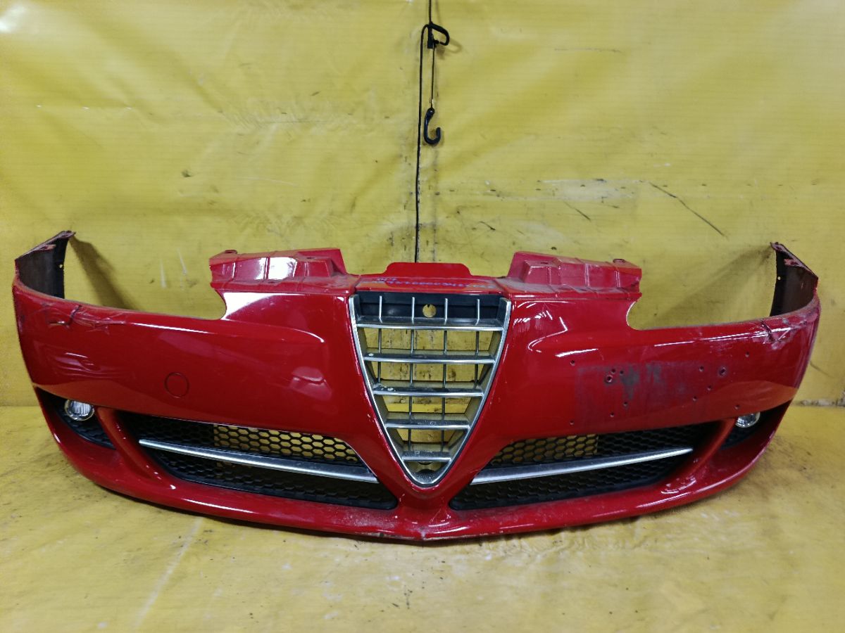 Бампер на Alfa Romeo 147 Фото 1