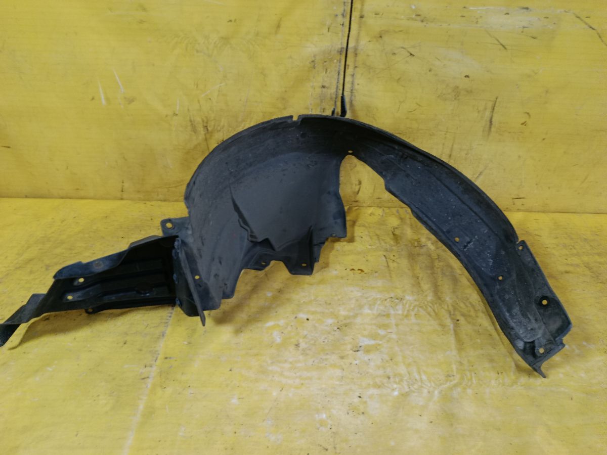 Подкрылок на Subaru Legacy Wagon BP5 EJ20 Фото 1