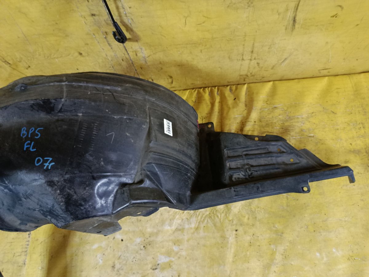 Подкрылок на Subaru Legacy Wagon BP5 EJ20 Фото 3