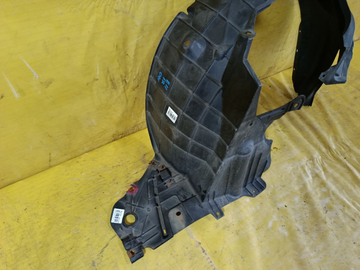 Подкрылок 63840-1U600, 212630, 2711FP1, 2711FP1T, 63840-8Y20A, 63840-9U000, 63840-9U20A, 63840-9U20B, 638429U000, 8400-618, 915.NS11115R, 974592, DS11174AR, DT501016L0R00, FP 5013 388, NNNOT06-300-R, NNNOT06300R, NNNOT06301R, PDS11174AR, ST-DTE1-016L-1 на Nissan Note E11 HR15DE Фото 2