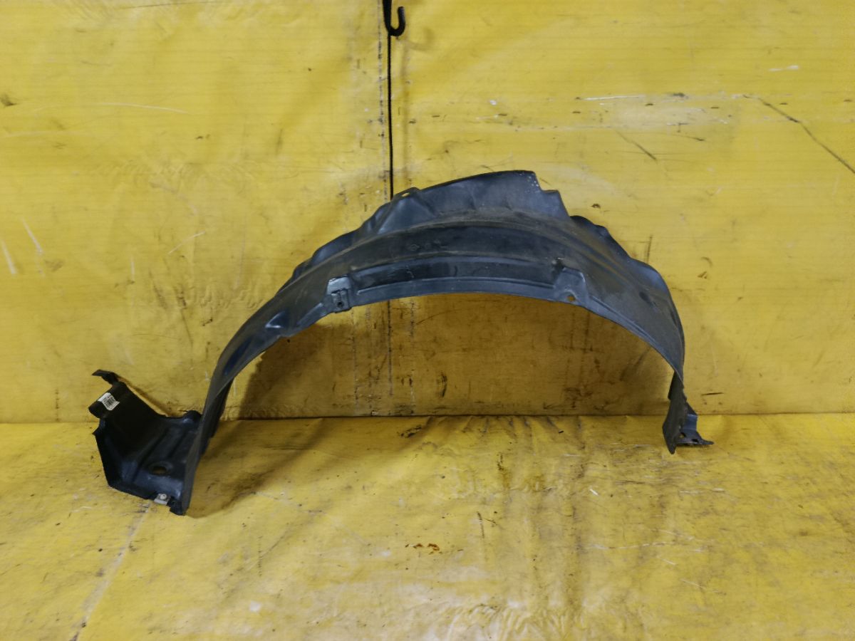 Подкрылок на Nissan Sunny FB15 QG15DE Фото 1