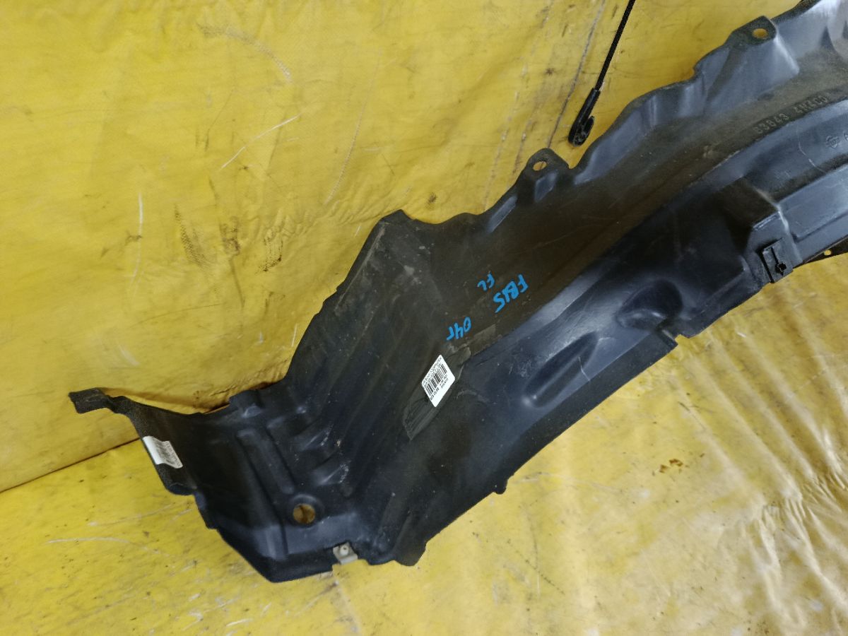 Подкрылок на Nissan Sunny FB15 QG15DE Фото 2
