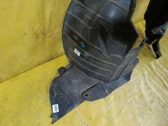 Подкрылок 63842-ED05D на Nissan Tiida C11 HR15DE Фото 2