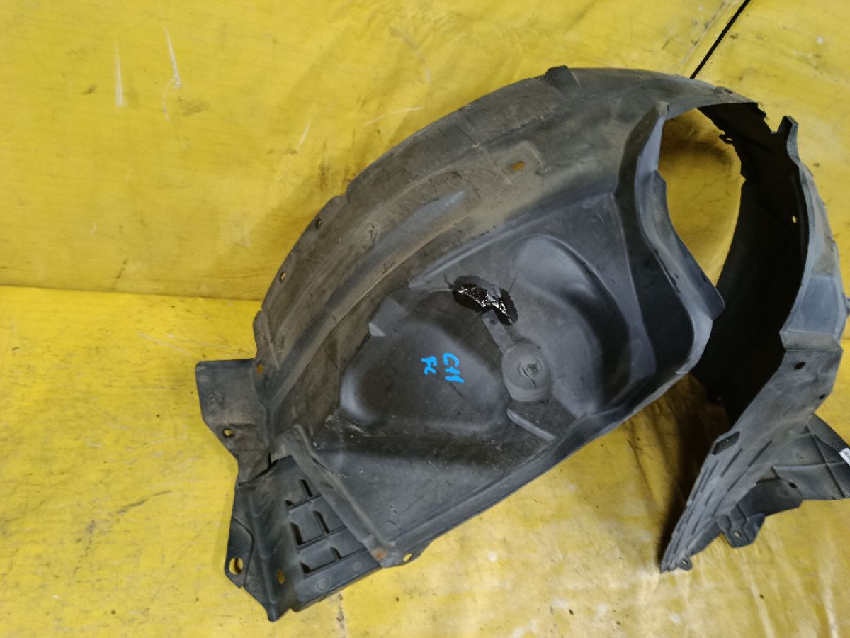 Подкрылок 63841-ED050 на Nissan Tiida C11 HR15DE Фото 3