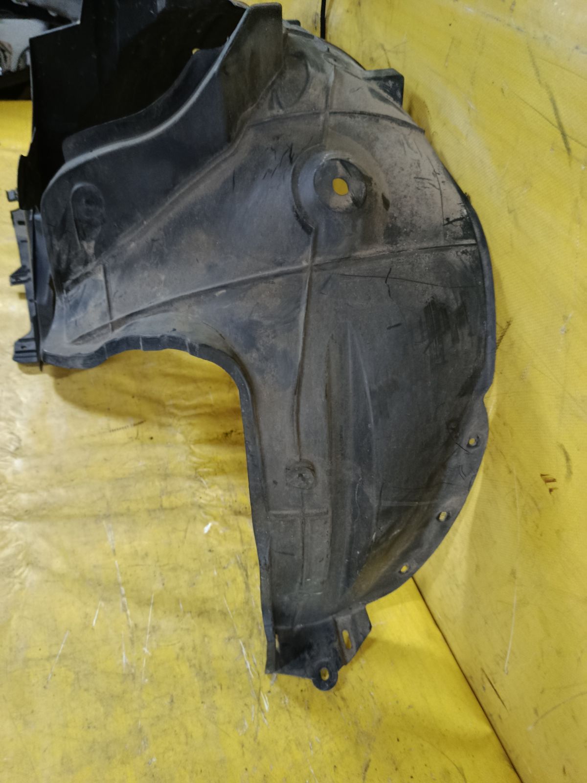 Подкрылок 63840-1U600, 212630, 2711FP1, 2711FP1T, 63840-8Y20A, 63840-9U000, 63840-9U20A, 63840-9U20B, 638429U000, 8400-618, 915.NS11115R, 974592, DS11174AR, DT501016L0R00, FP 5013 388, NNNOT06-300-R, NNNOT06300R, NNNOT06301R, PDS11174AR, ST-DTE1-016L-1 на Nissan Note E11 HR15DE Фото 3