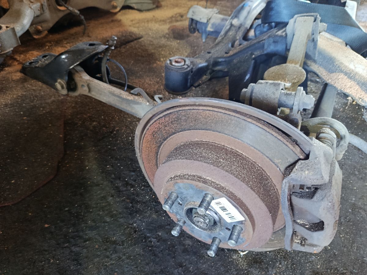 Балка подвески на Subaru Legacy Lancaster BH9 EJ254 Фото 8