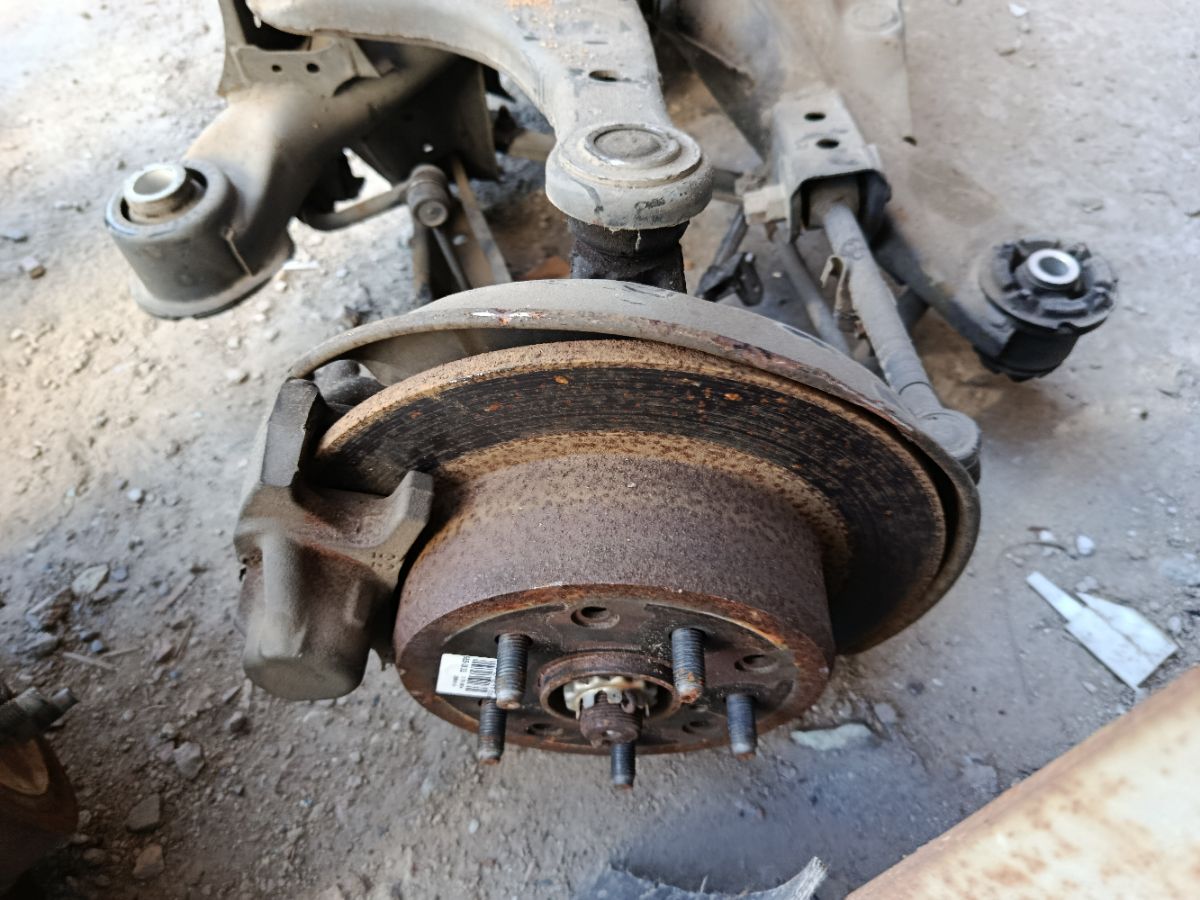 Балка подвески 51206-51030, 51206-53020 на Toyota Progres JCG10 1JZ-FSE Фото 7