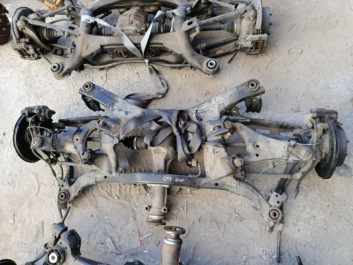 Балка подвески на Subaru Impreza GP3 FB16 Фото 1