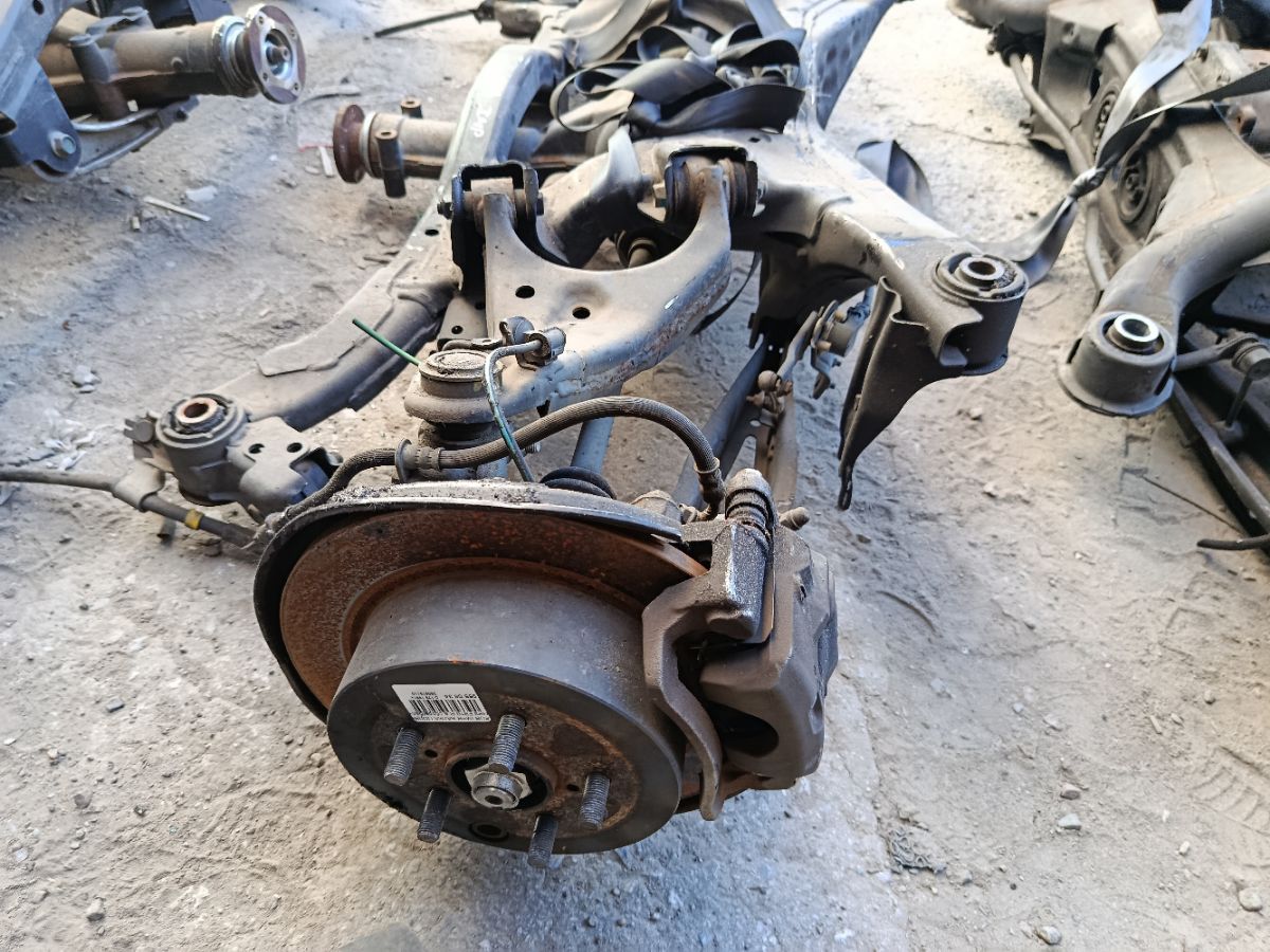 Балка подвески на Subaru Impreza GP3 FB16 Фото 2