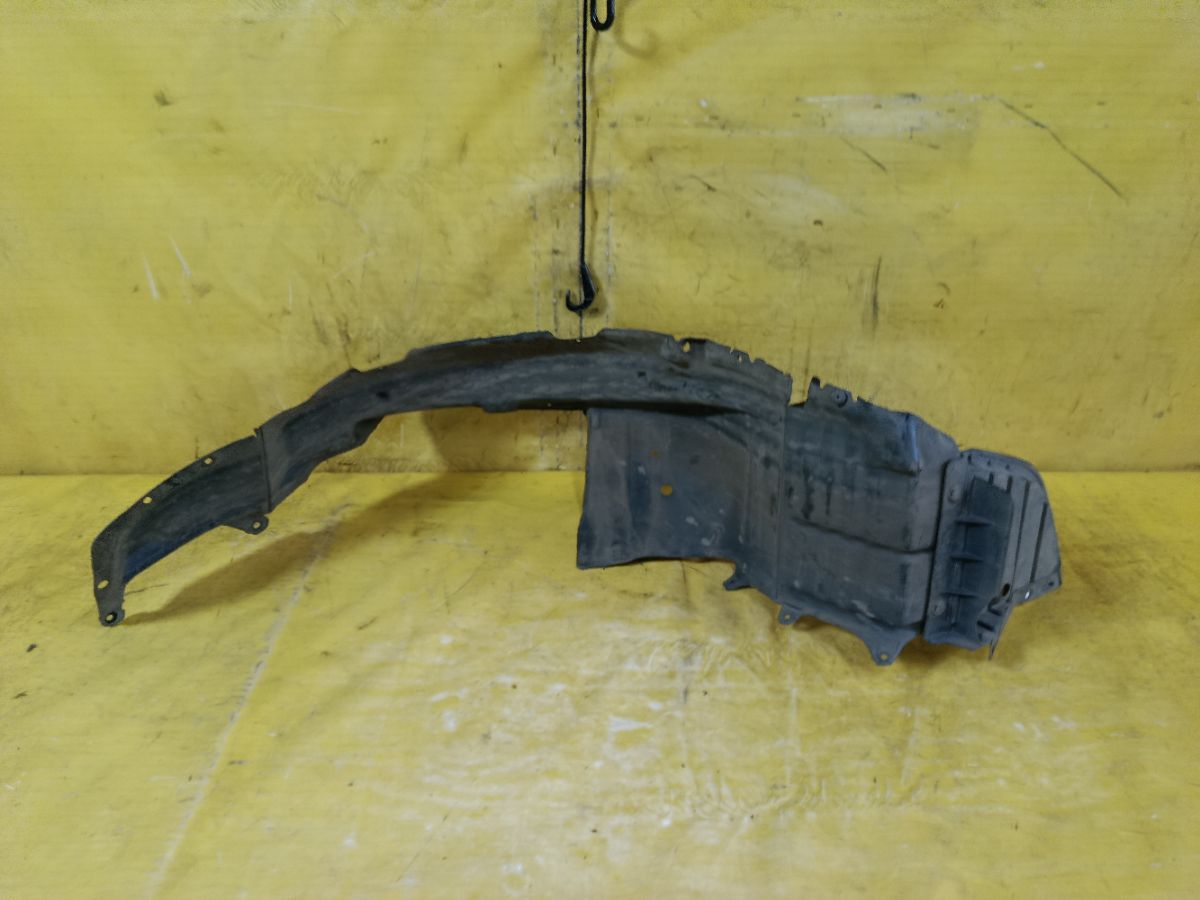 Подкрылок на Mitsubishi Lancer Cedia Wagon CS5W 4G93 Фото 3