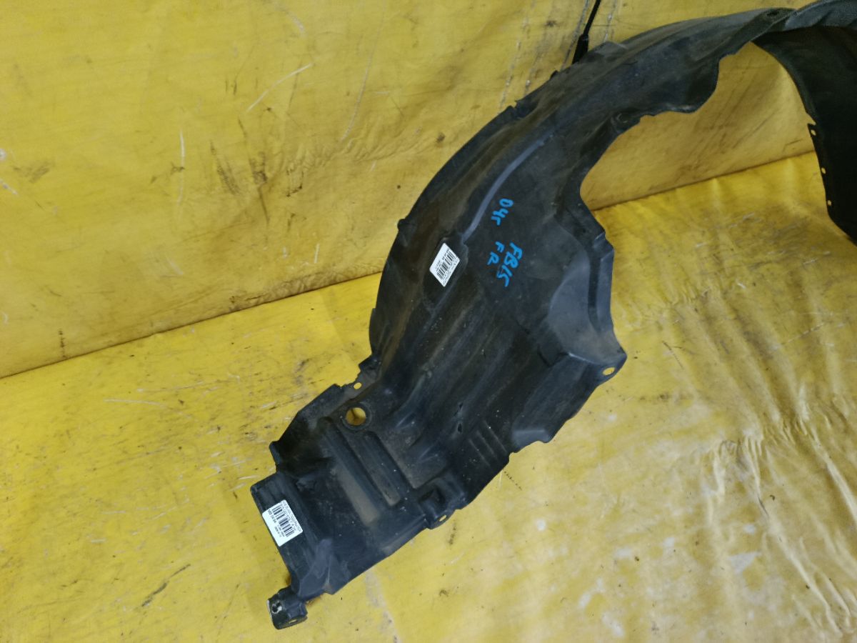 Подкрылок на Nissan Sunny FB15 QG15DE Фото 2