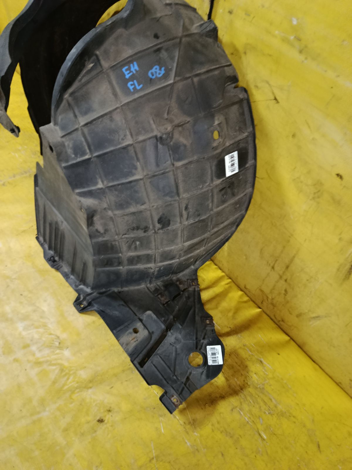 Подкрылок 63843-1U600, 212629, 2711FL-1B, 2711FL1, 2711FL1T, 63841-9U20A, 63841-9U20B, 63843-9U000, 915.NS11115L, 974591, DS11174AL, IK-1217, ST-DTE1-016L-2 на Nissan Note E11 HR15DE Фото 2