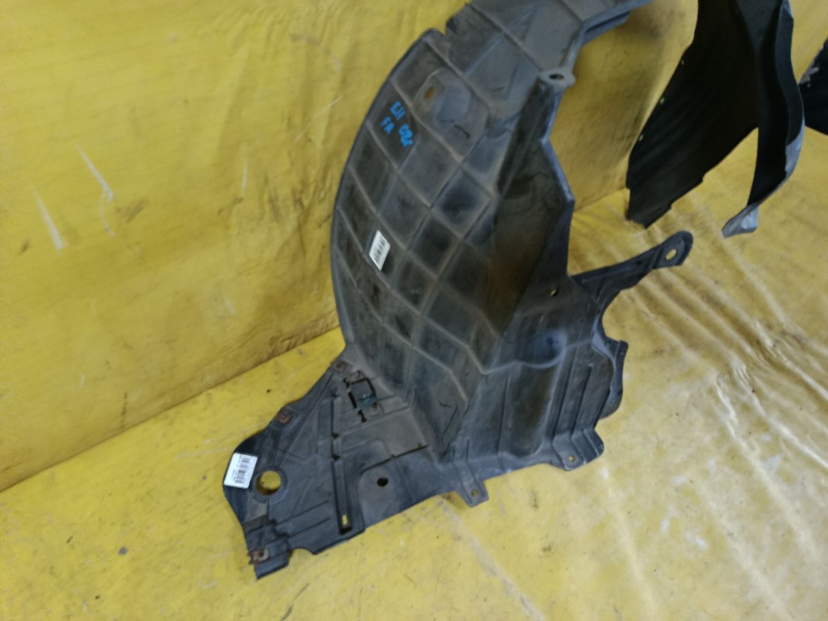 Подкрылок 63840-1U600, 212630, 2711FP1, 2711FP1T, 63840-8Y20A, 63840-9U000, 63840-9U20A, 63840-9U20B, 638429U000, 8400-618, 915.NS11115R, 974592, DS11174AR, DT501016L0R00, FP 5013 388, NNNOT06-300-R, NNNOT06300R, NNNOT06301R, PDS11174AR, ST-DTE1-016L-1 на Nissan Note E11 HR15DE Фото 2