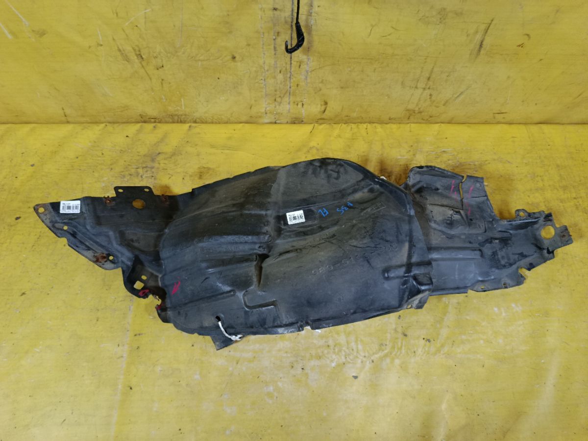 Подкрылок 63843-AQ000, 63845-AQ000 на Nissan Stagea M35 VQ25DD Фото 1