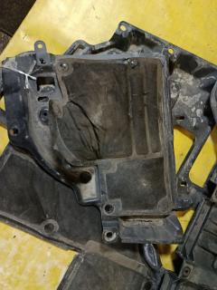 Защита двигателя 51410-76013, 52618-47010 на Toyota Prius ZVW30 2ZR-FXE Фото 5