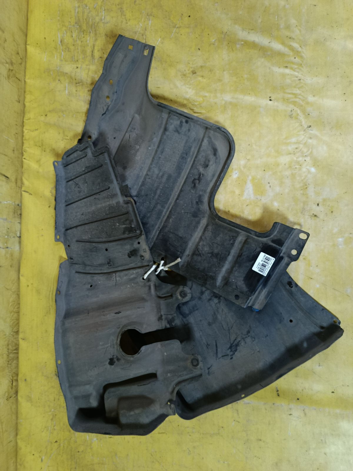 Защита двигателя MR539599, MR434771, MR434776 на Mitsubishi Lancer Cedia Wagon CS5W 4G93 Фото 1