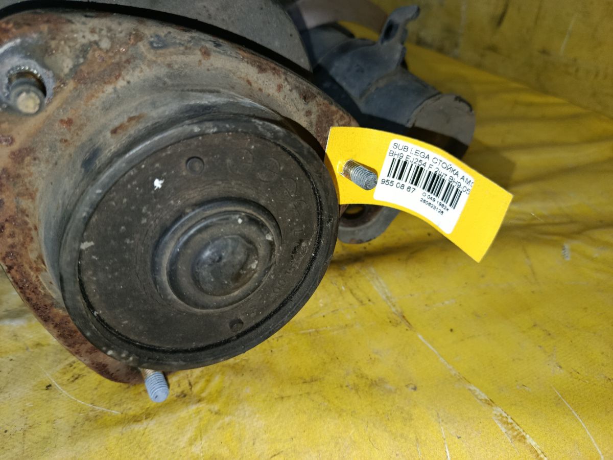 Стойка амортизатора на Subaru Legacy Lancaster BH9 EJ254 Фото 2