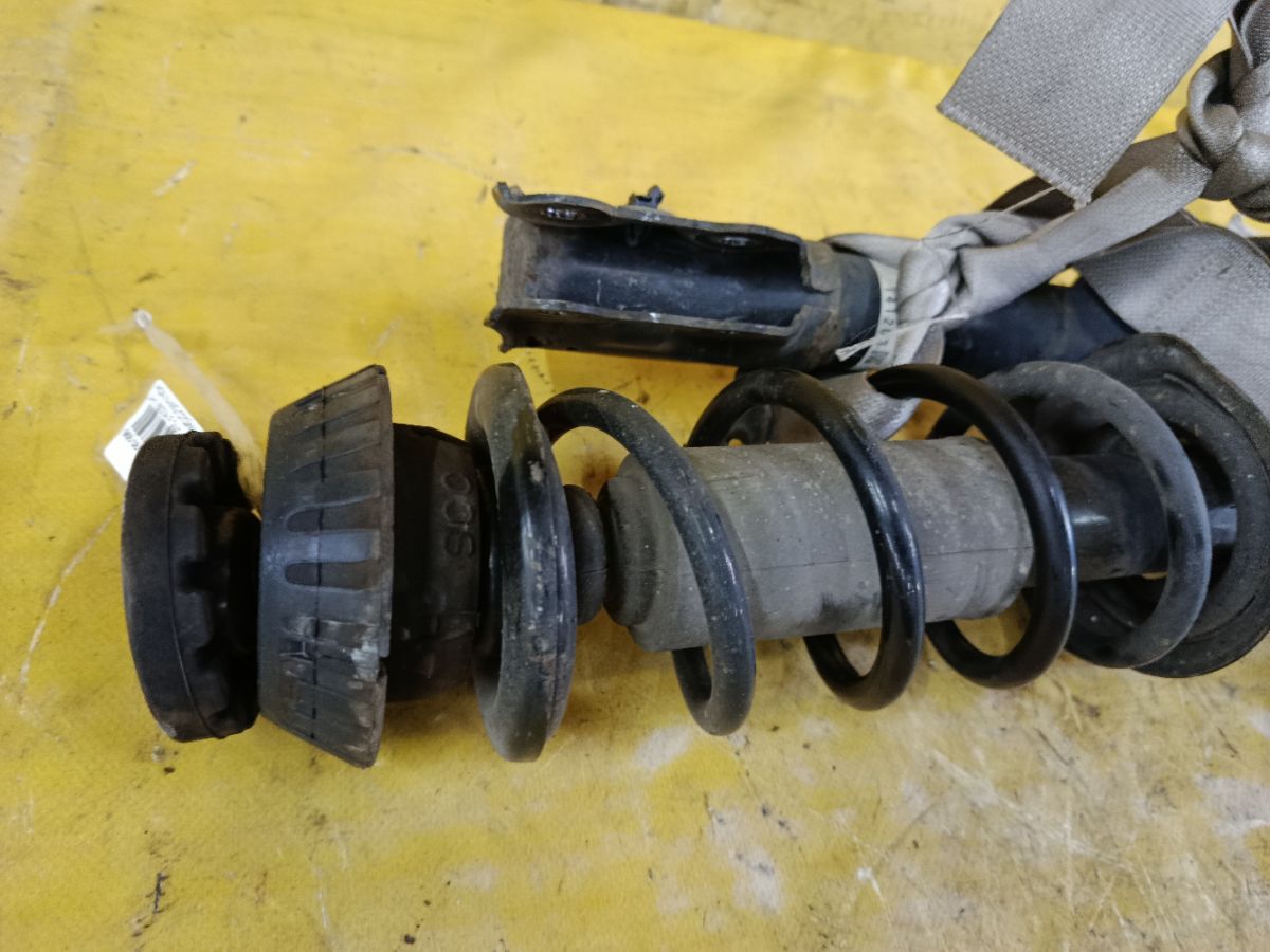 Стойка амортизатора на Honda N-Wgn JH1 S07A Фото 3