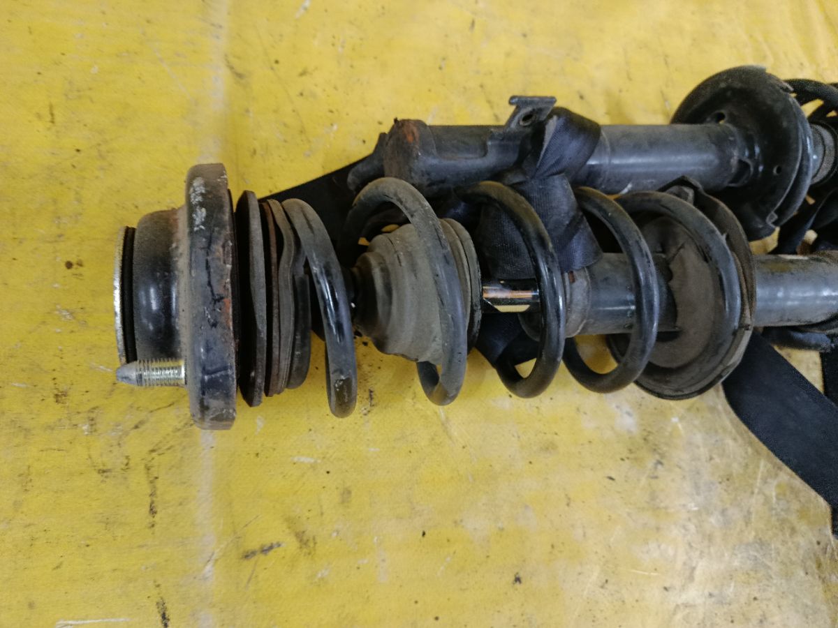 Стойка амортизатора 4060A406 на Nissan Dayz B21W 3B20 Фото 3