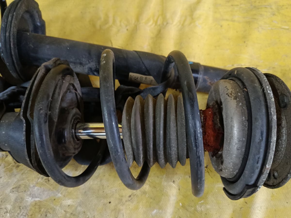 Стойка амортизатора 824903556408, 824903556407 на Bmw 3-Series E46-AM32 M52-256S4 Фото 2
