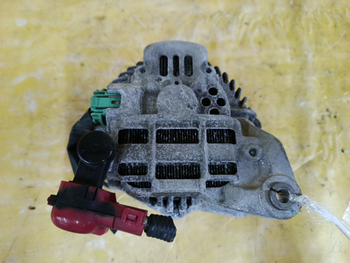 Генератор 23700-AA521, 	23700AA522, 23700AA520 на Subaru Legacy Wagon BP5 EJ203 Фото 1