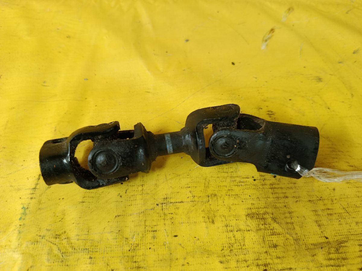 Рулевой карданчик на Subaru Impreza Wagon GF1 Фото 2
