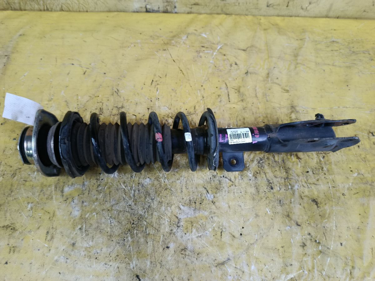 Стойка амортизатора 48520-B2D41 на Daihatsu Wake LA700S KF-VE Фото 1