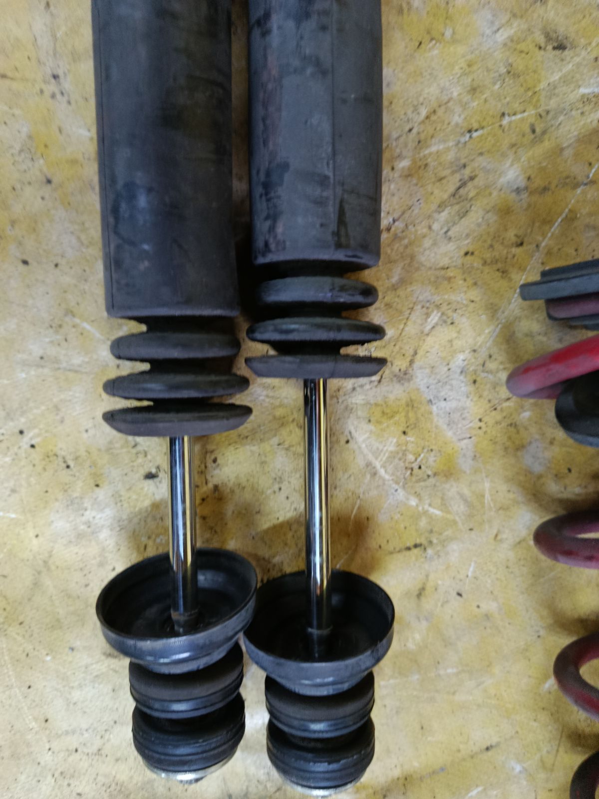 Стойка амортизатора 51620-T6R-0030, 51610-T6R-0030 на Honda N-Box JF1 S07A Фото 2