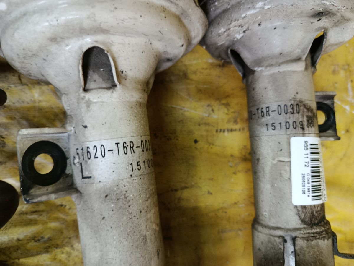 Стойка амортизатора 51620-T6R-0030, 51610-T6R-0030 на Honda N-Box JF1 S07A Фото 6