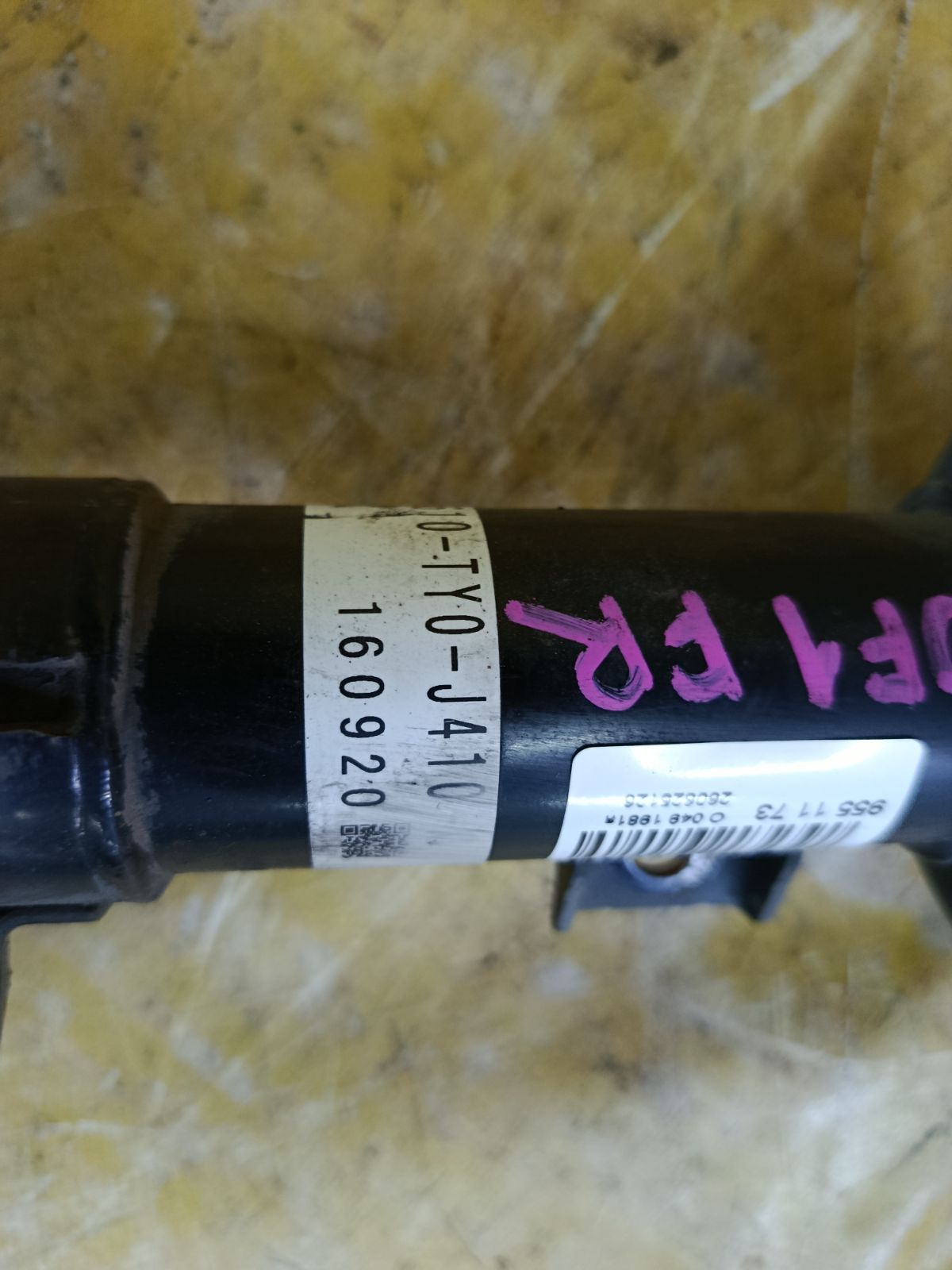 Стойка амортизатора 51610-TY0-J410-M1 на Honda N-Box JF1 S07A Фото 2