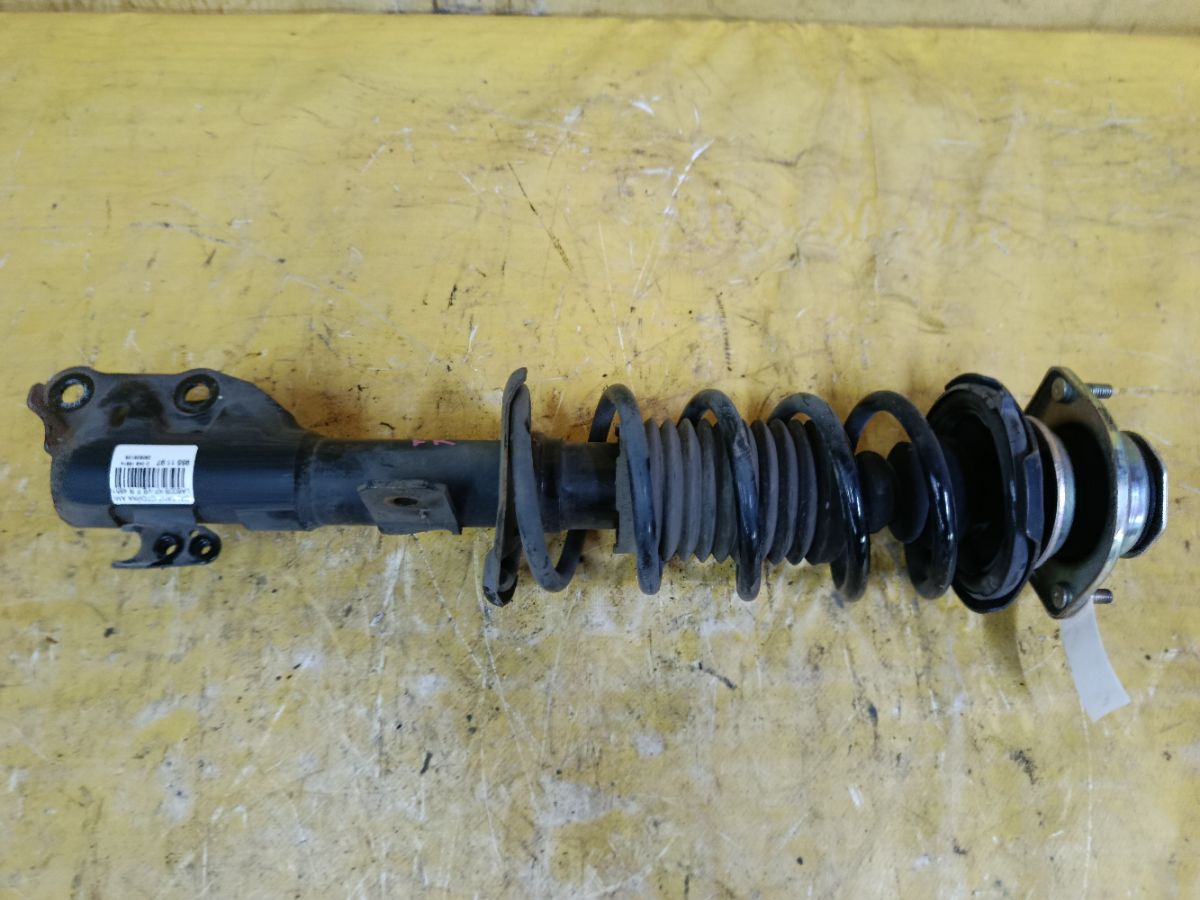 Стойка амортизатора 48510-B2D11 на Daihatsu Tanto LA600S KF-VE Фото 1