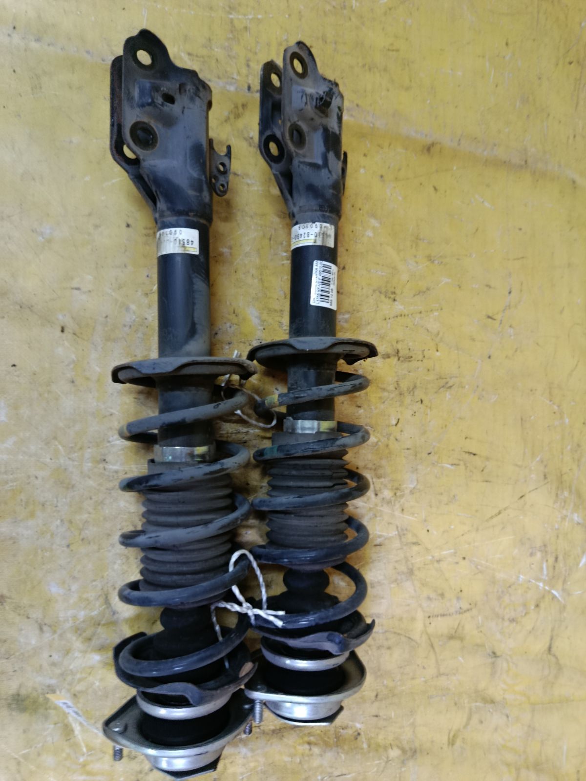 Стойка амортизатора 48510-B2490-G на Daihatsu Move L175S KF-VE Фото 1