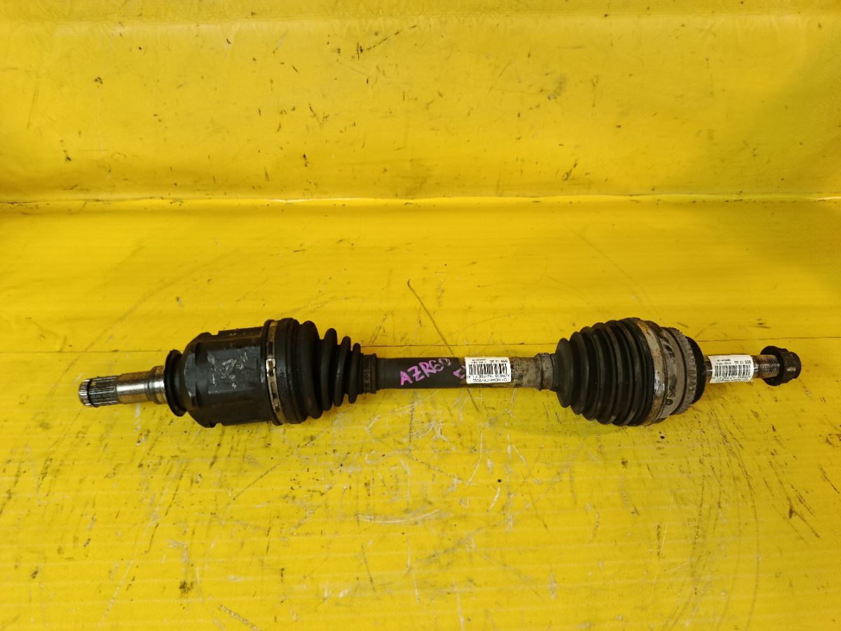 Привод на Toyota Noah AZR60G 1AZ-FSE Фото 1