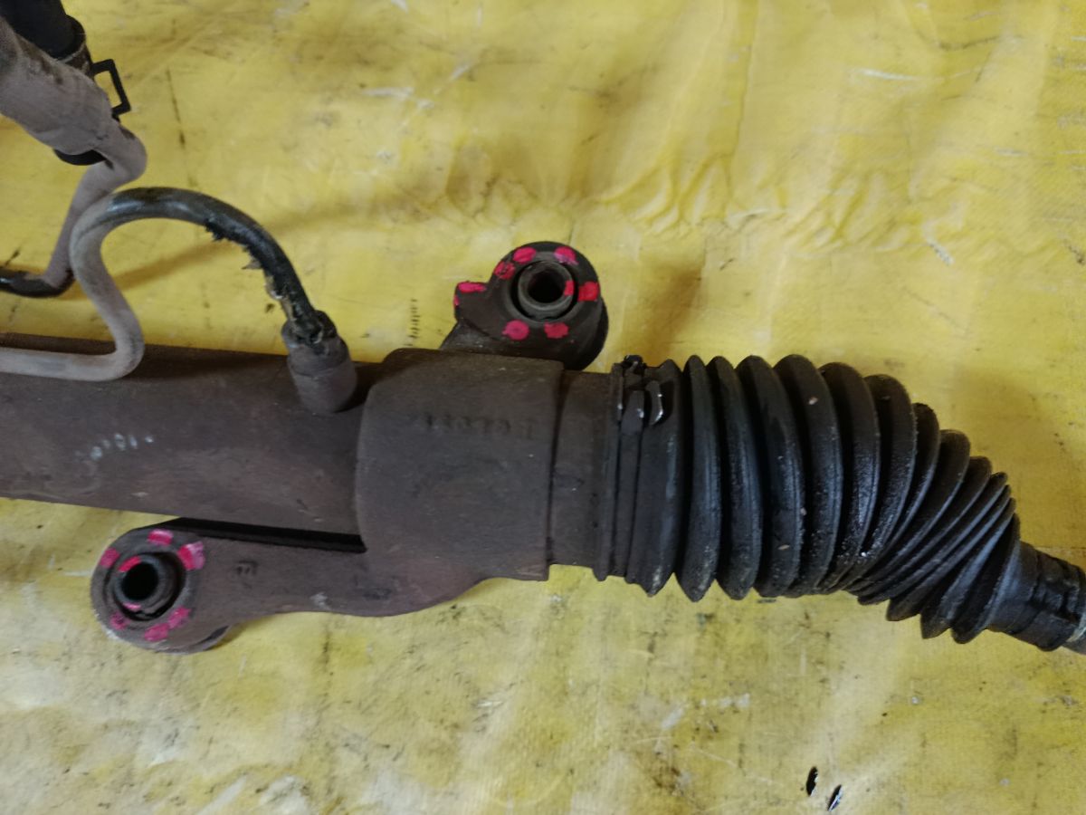 Рулевая рейка на Toyota Noah AZR60G 1AZ-FSE Фото 3