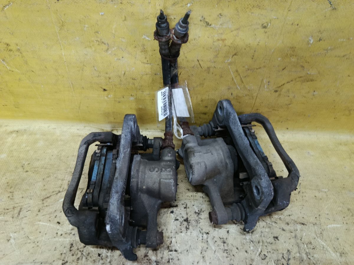 Суппорт на Toyota Isis ANM10G 1AZ-FSE Фото 1