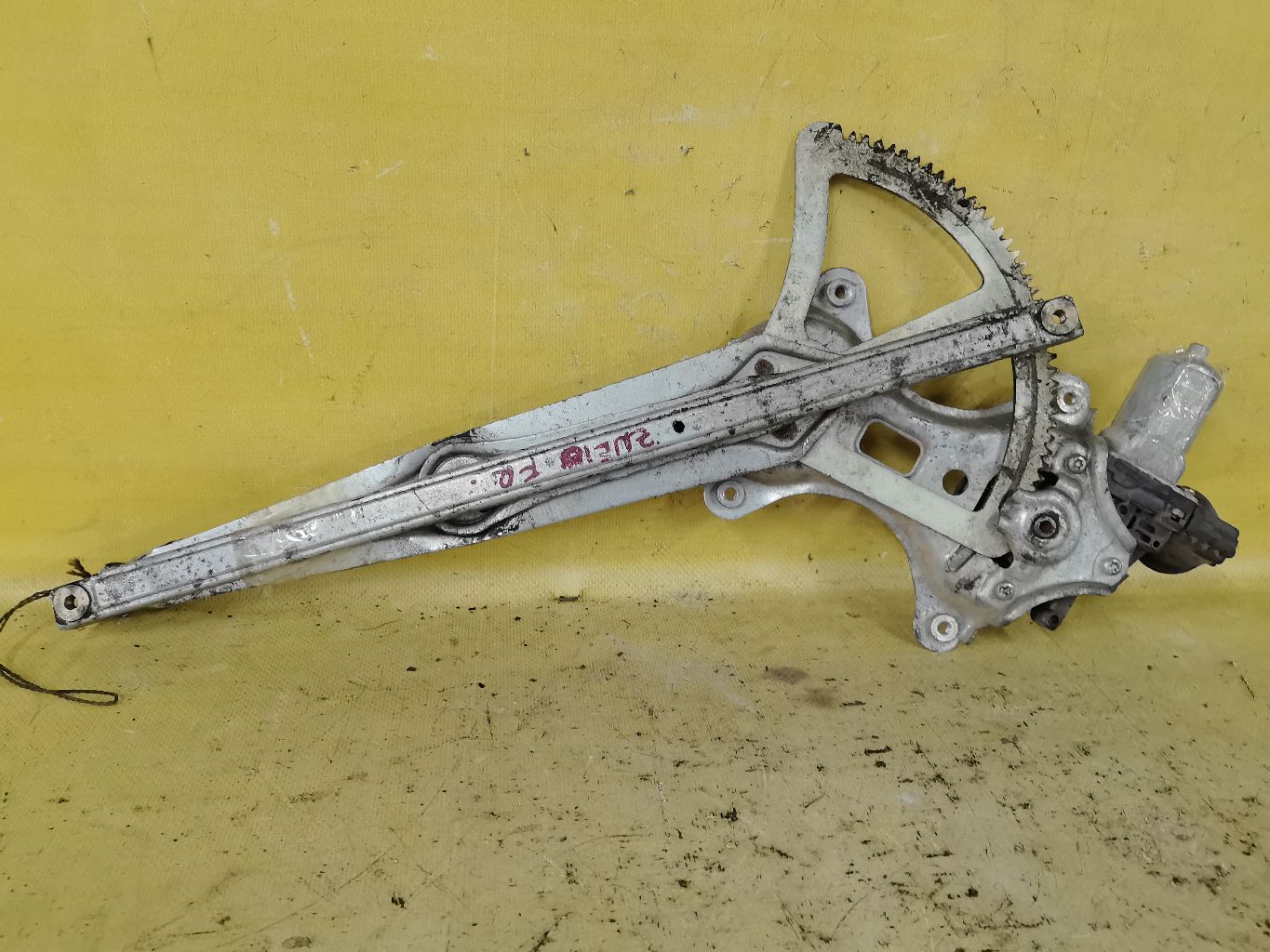 Стеклоподъемный механизм 85710-58010 на Toyota Wish ZNE10G Фото 2