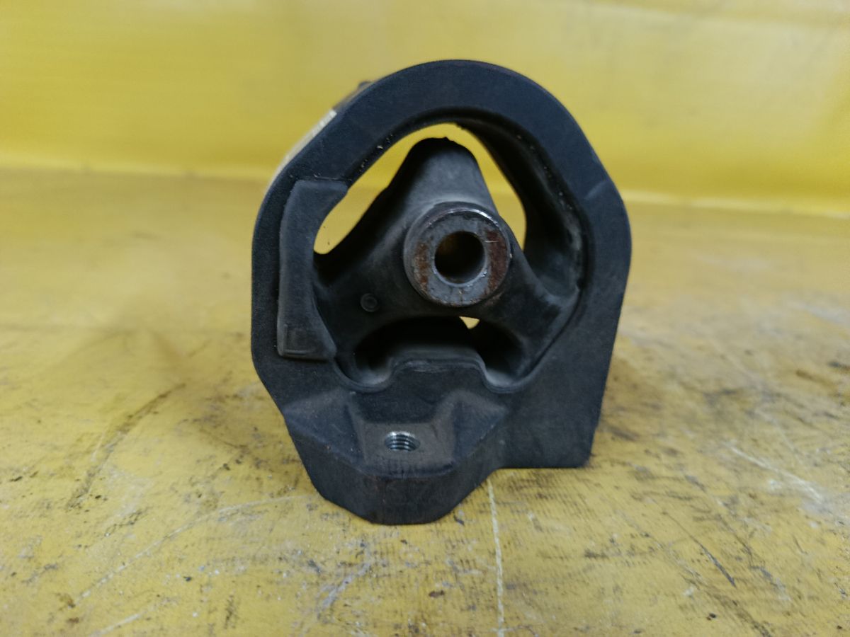 Подушка двигателя на Honda Stepwgn RG1 K20A Фото 1