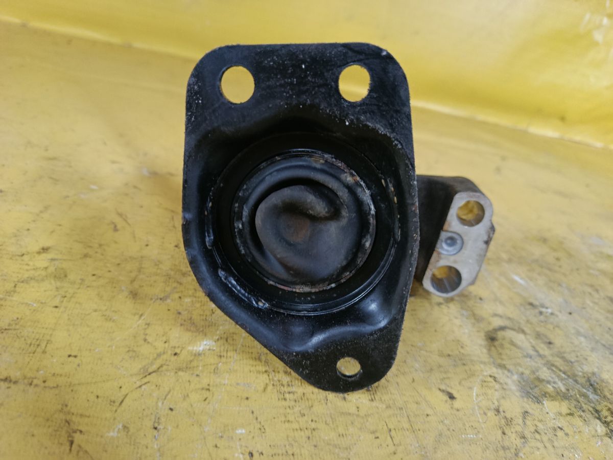 Подушка двигателя на Honda Stepwgn RG1 K20A Фото 3