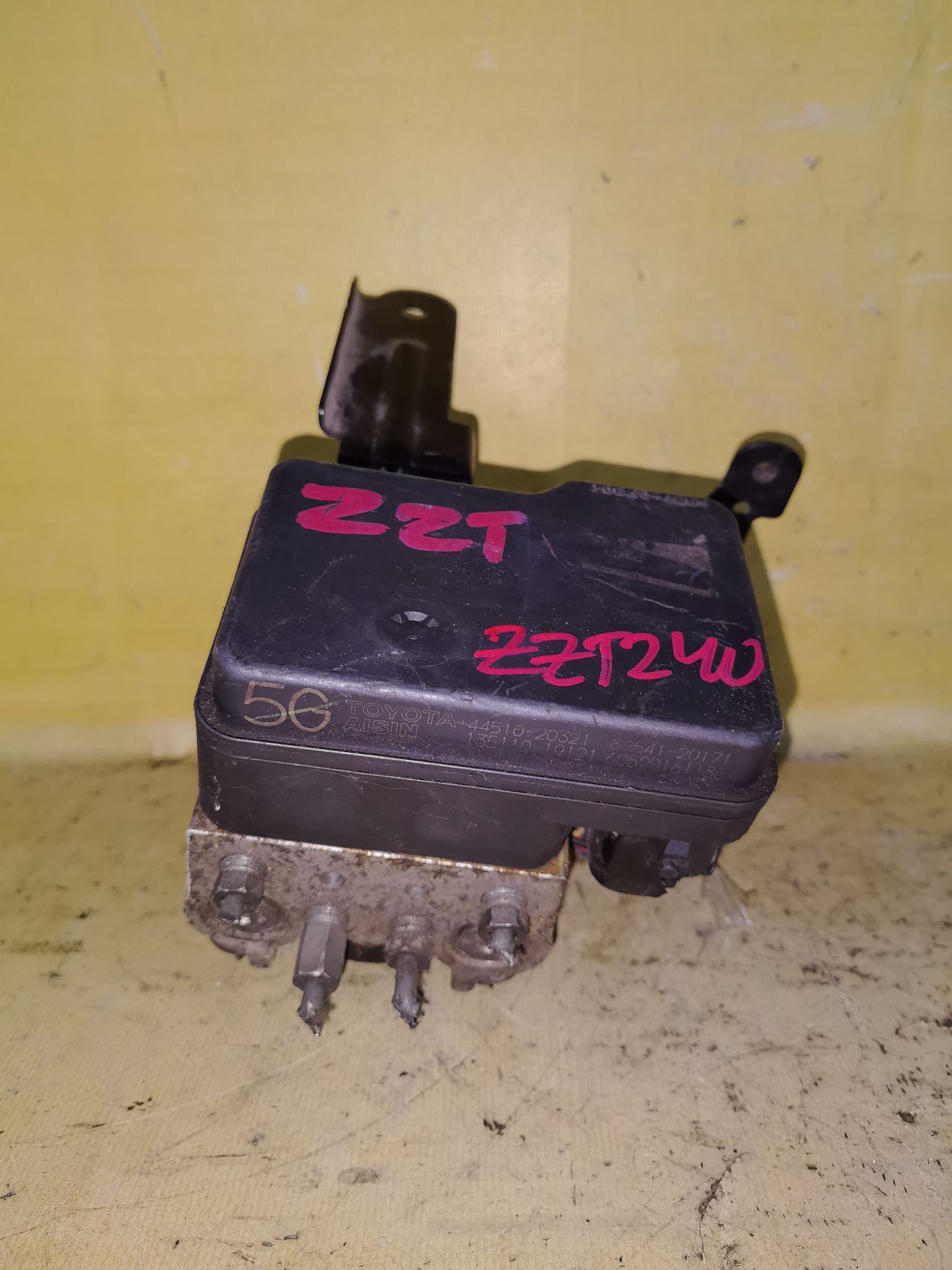 Блок ABS 44510-20321, 89541-20171, 135110-19121 на Toyota Allion ZZT240 1ZZ-FE Фото 1