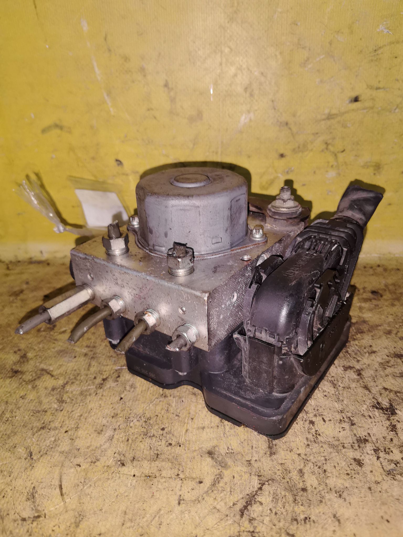 Блок ABS 89540-B2E80, 44510-B2800 на Daihatsu Tanto LA600S KF-VE Фото 3