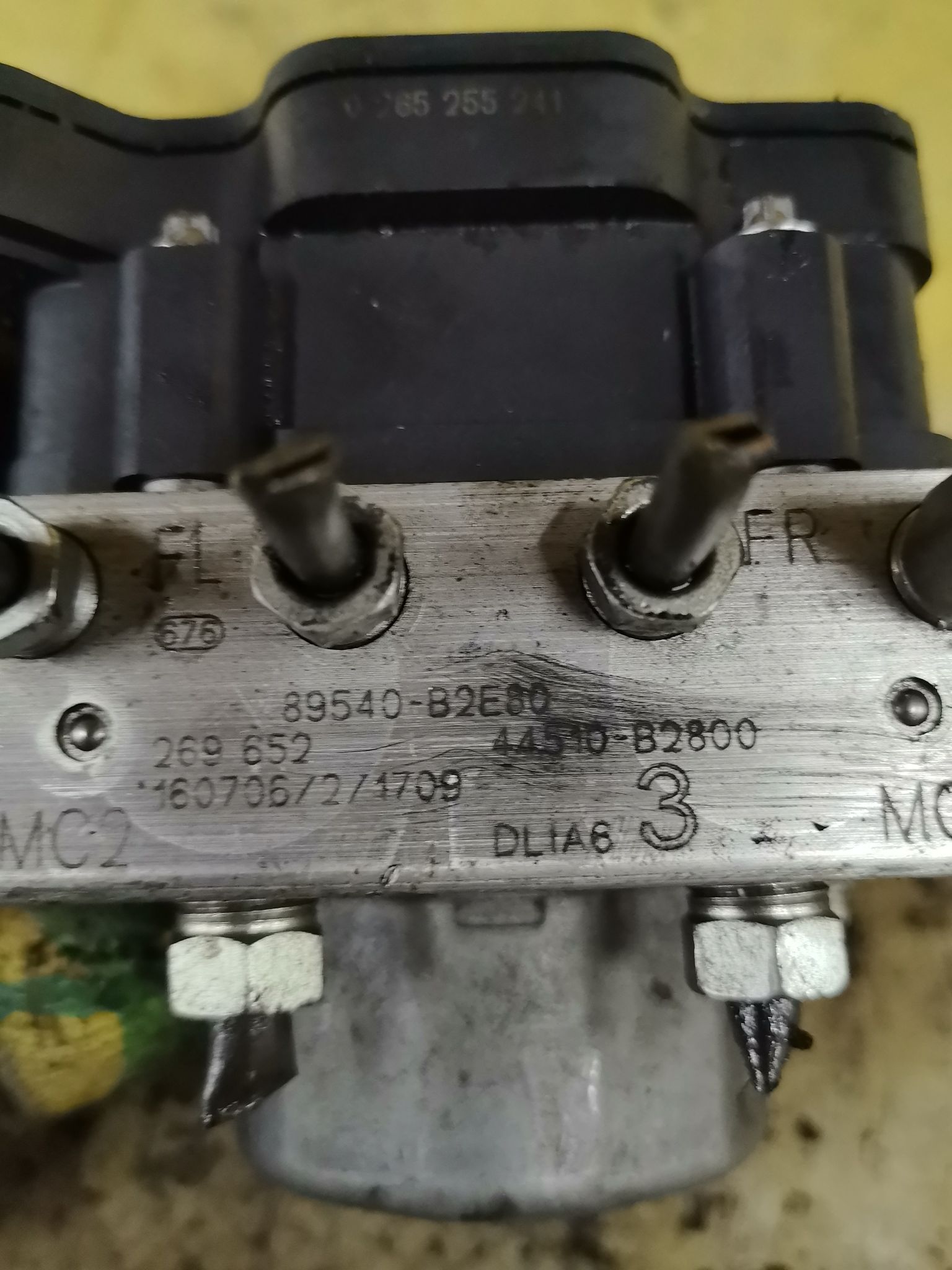Блок ABS 89540-B2E80, 44510-B2800 на Daihatsu Tanto LA600S KF-DET Фото 3